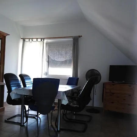 Ferienwohnung Mit Pool Direkt Am See 2 דירה Balatonmáriafürdő